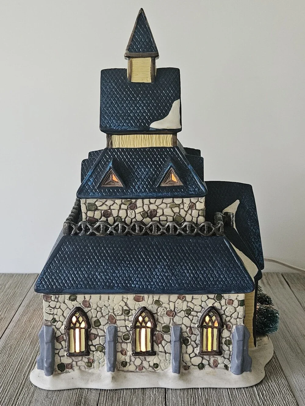 Vintage 1990s Ceramic Christmas Village 11